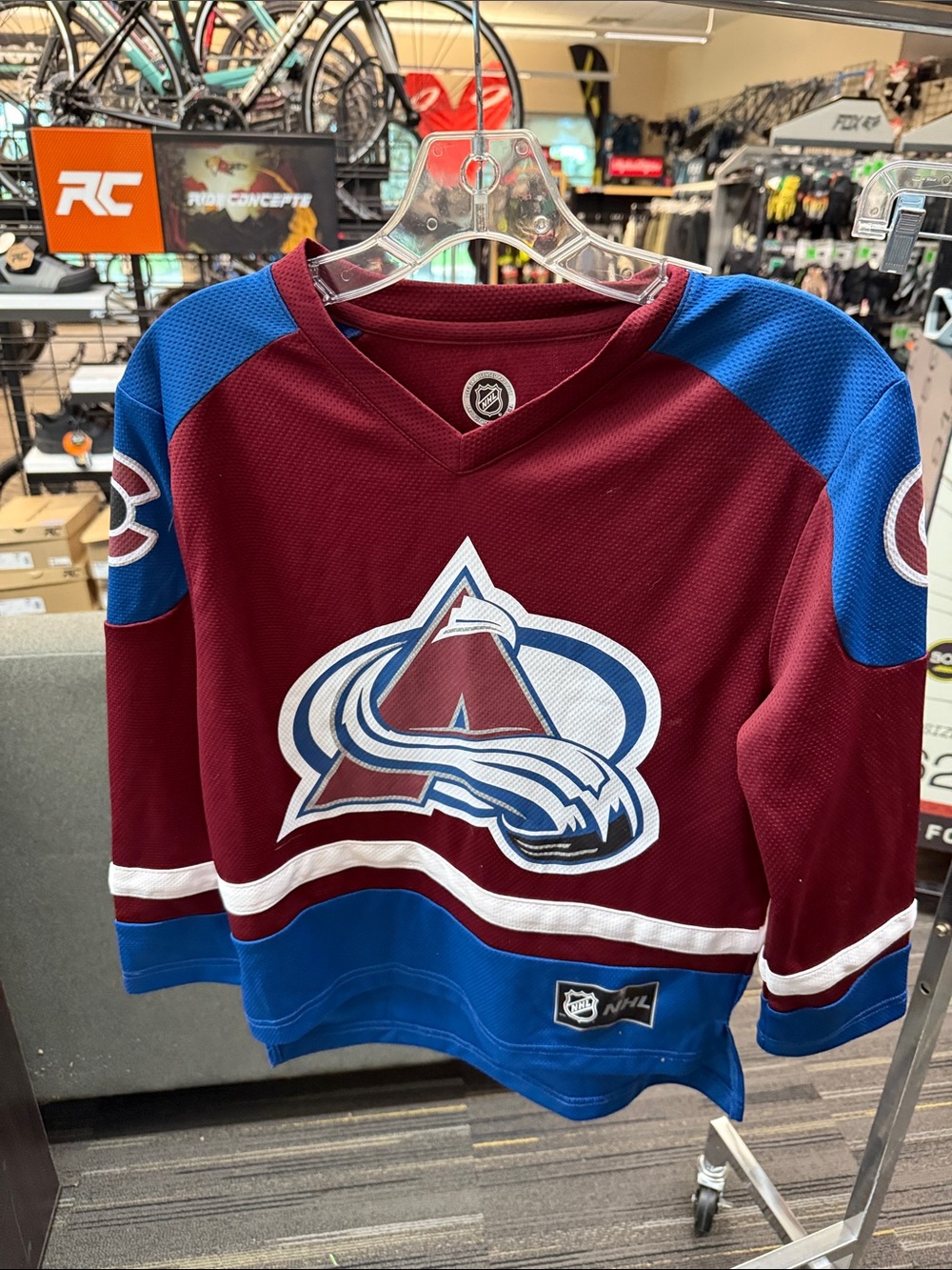Colorado Avalanche Youth Hockey Jersey - Size M (8-10)